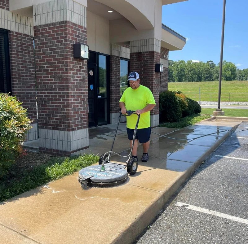 Commercial storefront cleaning